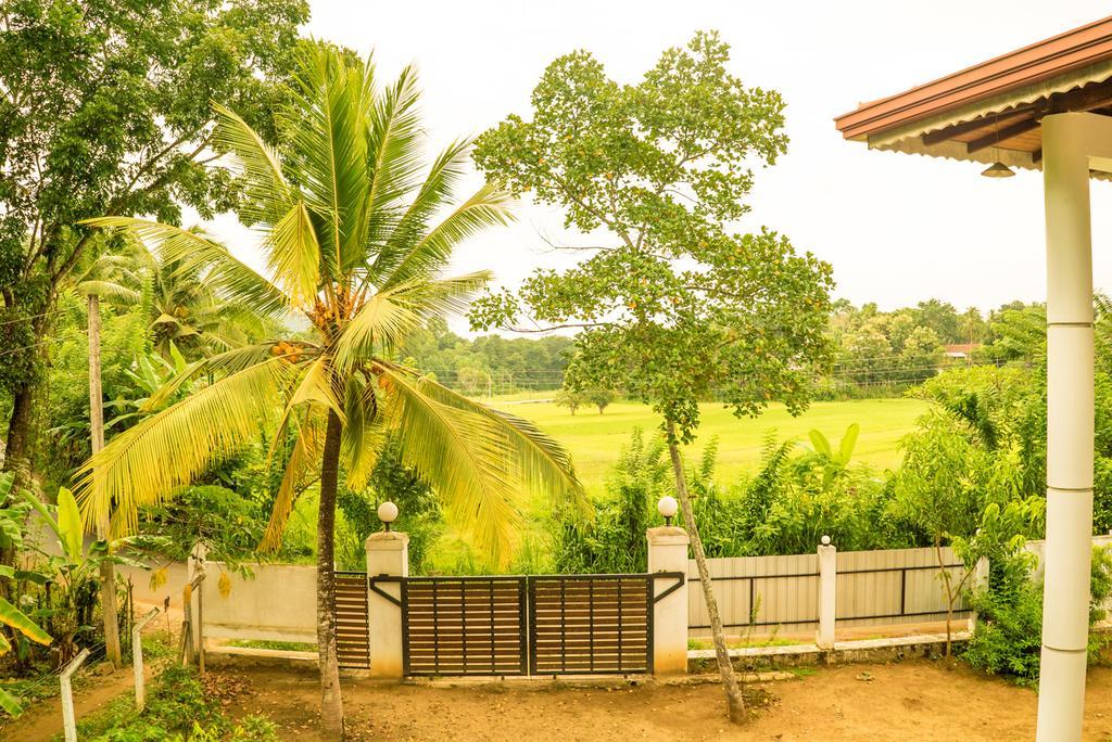 The Breeze Pinnawala Pinnawala  Bagian luar foto